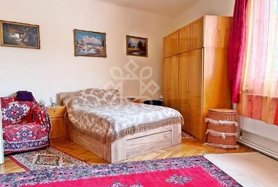 Casă individuală cu 4 camere circular cu Canalizare în Ultracentral - 1
