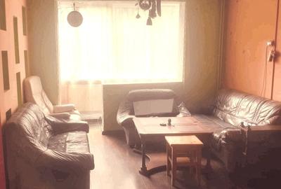 Apartament cu 3 camere decomandat în Exterior Vest