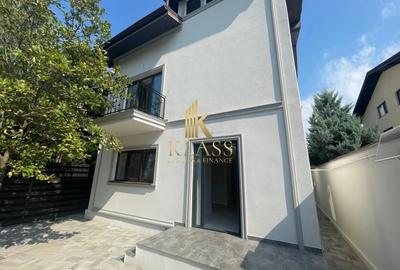 Casă individuală cu 5 camere cu Canalizare în Pipera