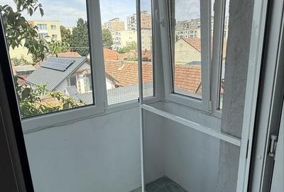 Garsonieră decomandată în Central - 7