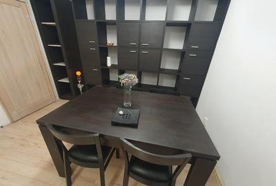 Apartament cu 3 camere decomandat în 1 Mai