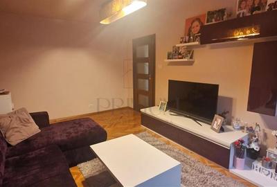 Apartament cu 4 camere decomandat, mobilat în Aradului