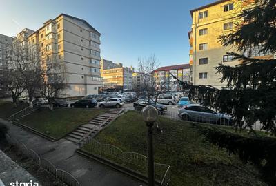 Apartament cu 3 camere decomandat în Ostroveni - 2