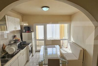 Apartament cu 2 camere decomandat, mobilat în Central