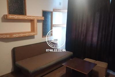 Apartament cu 2 camere decomandat în Nicolina