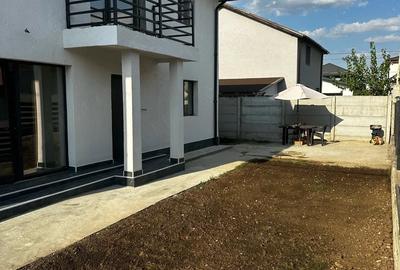 Casă cu Teren 270 Mp în Vidra