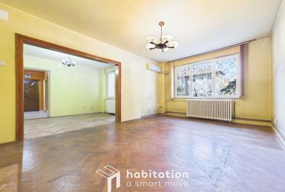 Apartament cu 4 camere semidecomandat în Central