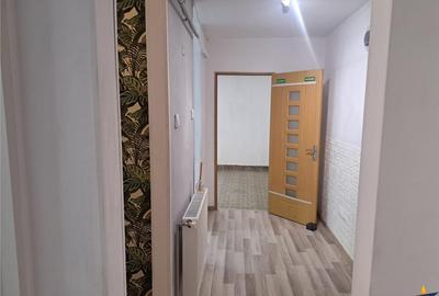 Spațiu comercial, de 54 mp, în Central