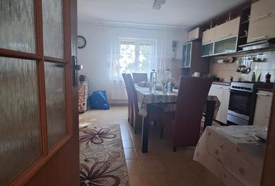 Casă individuală cu 6 camere cu Canalizare în Tomești - 2