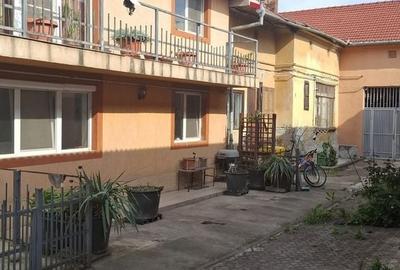 Apartament cu 4 camere în Central