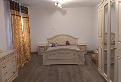 Casă cu 4 camere în Independența - 2