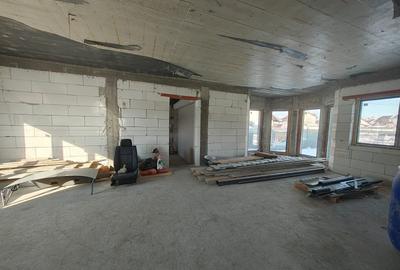 Casă cu 4 camere decomandat cu Canalizare în Valu lui Traian - 8