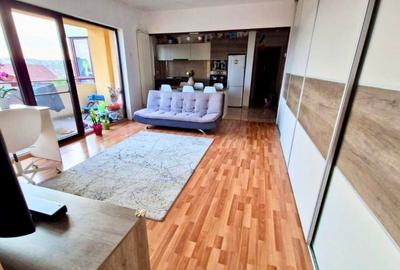 Apartament cu 3 camere semidecomandat, mobilat în Trivale - 1