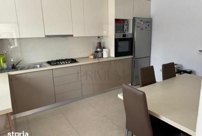 Casă cu 4 camere cu Teren 300 Mp în Central - 1