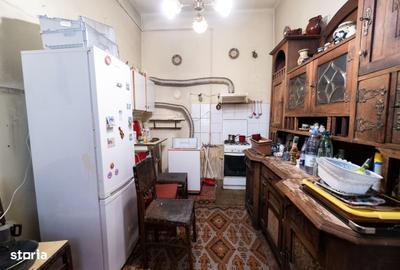 Apartament cu 2 camere semidecomandat în Horea