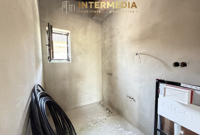Casă individuală cu 4 camere cu Canalizare în Cetate - 11