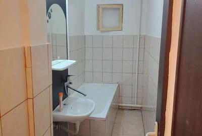 Apartament cu 2 camere semidecomandat în Alexandru cel Bun