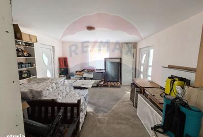 Casă cu 4 camere în Săbișa - 17