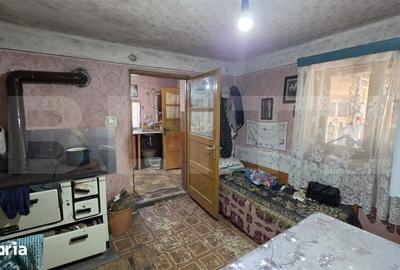 Casă cu 4 camere cu Teren 2658 Mp în Central