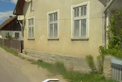 Casă cu 4 camere în Vatra Moldoviței