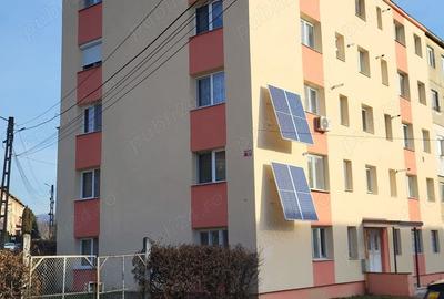 Apartament cu 3 camere semidecomandat în Baia Sprie - 1