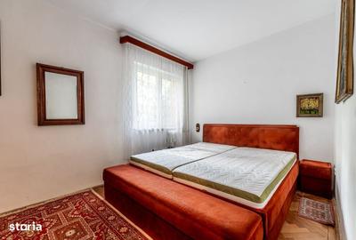 Apartament cu 3 camere semidecomandat în Central