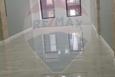 Spațiu comercial, de 230 mp, în Central - 5
