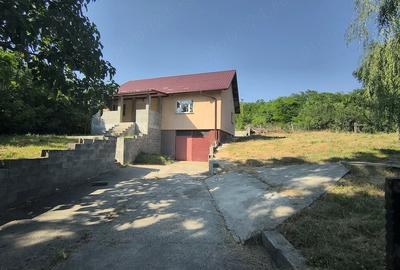 Casă cu 3 camere cu Teren 4800 Mp în Mărășeni - 5