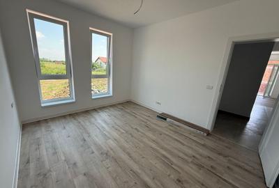 Apartament cu 2 camere decomandat în Giroc - 12