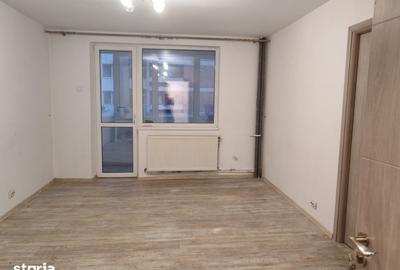 Apartament cu 2 camere decomandat în Calea București