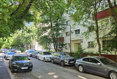 Apartament cu 2 camere semidecomandat în Brâncoveanu
