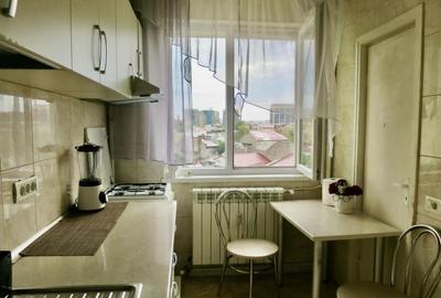 Apartament cu 3 camere semidecomandat, mobilat în Basarab