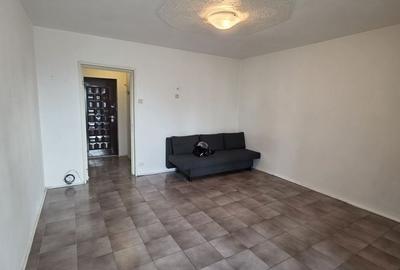 Apartament semidecomandat în Mihai Bravu