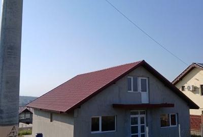 Casă cu 4 camere în Malcoci