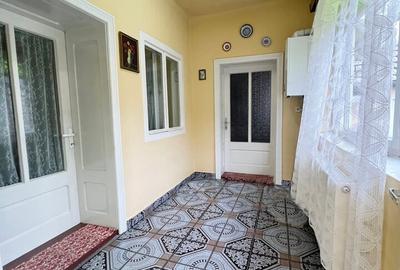 Casă individuală cu 3 camere cu Canalizare în Est - 2