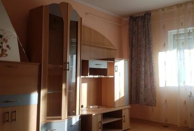 Apartament cu 2 camere decomandat în Rogerius