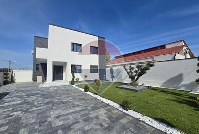 Casă individuală cu 4 camere cu Teren 350 Mp în Sud-Est