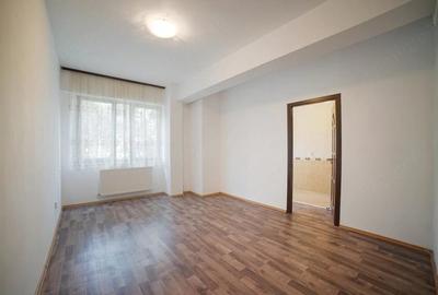 Apartament cu 2 camere semidecomandat în Ferentari