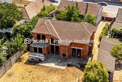 Casă individuală cu 14 camere cu Canalizare în Micălaca - 1