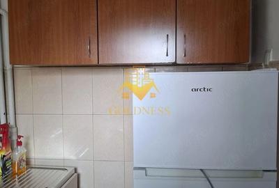 Garsonieră decomandată, mobilată în Central - 4