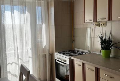 Apartament cu 3 camere decomandat în Păcurari