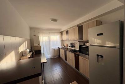 Casă cu 4 camere decomandat cu Teren 150 Mp în Florești