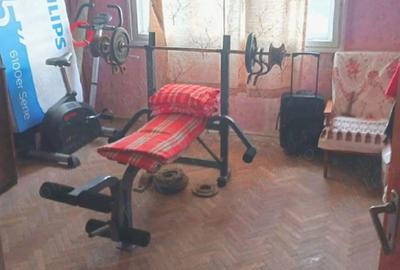 Apartament cu 3 camere decomandat în Petros
