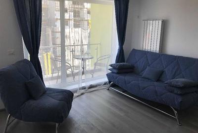 Apartament cu 2 camere semidecomandat, mobilat în Tractorul