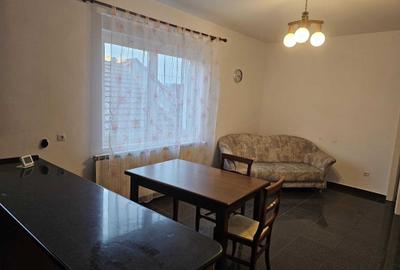 Apartament cu 3 camere decomandat în Ghiroda