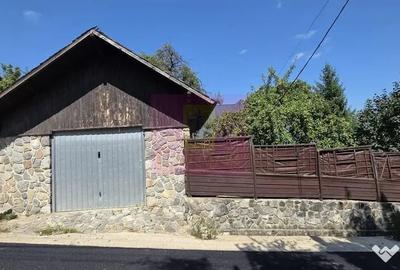 Casă cu 5 camere cu Teren 840 Mp în Central