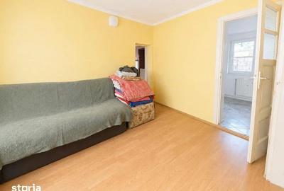 Casă cu 3 camere cu Teren 600 Mp în Central