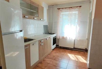 Apartament cu 2 camere semidecomandat, mobilat în Girocului