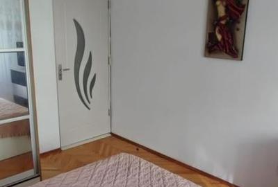 Apartament cu 3 camere decomandat, mobilat în Dacia - 8