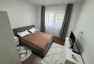 Apartament cu 2 camere decomandat, mobilat în Est